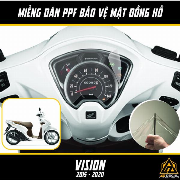 Các bước dán decal xe máy: xịt dung dịch, dán decal, miết decal và sấy khô.