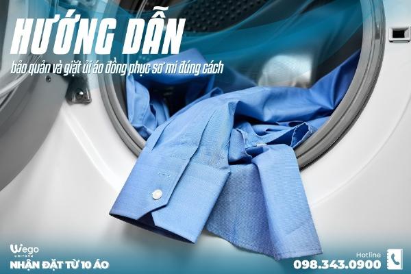 Giặt áo thun đồng phục đúng cách với nước lạnh và bột giặt dịu nhẹ